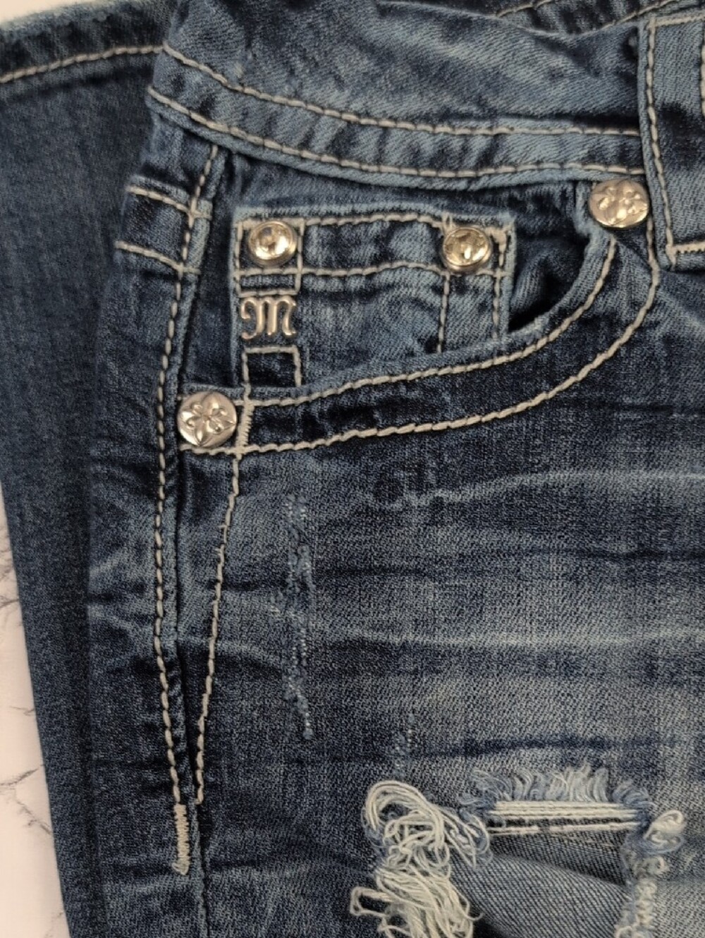 Miss Me Signature Slim Boot Jeans Size 26 Plaid Cross Embellished Distressed - Picture 4 of 15